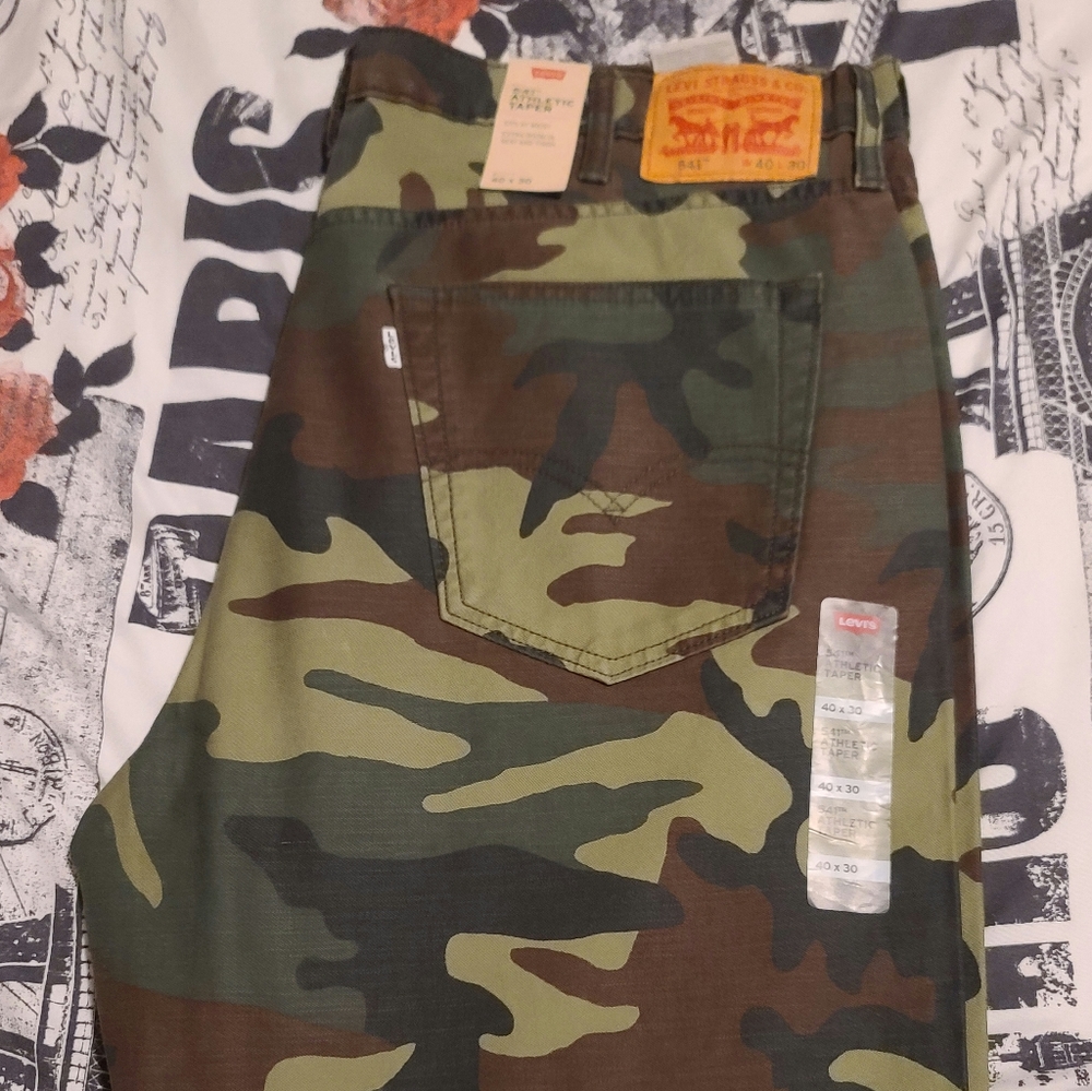 Levi's 541 Camo Size 40x30